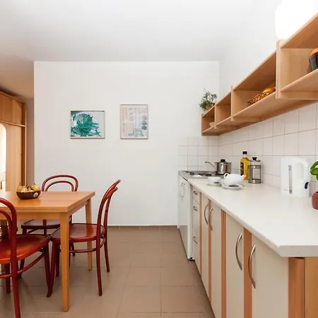 Polana База отдыха Лукенцин